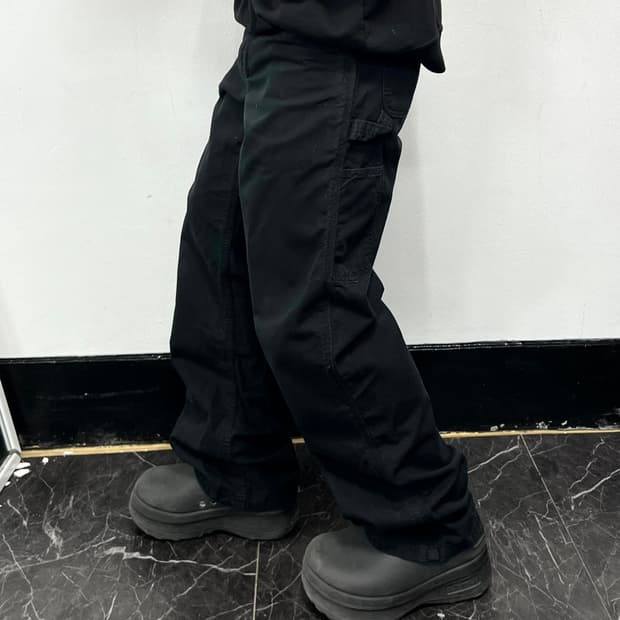 칼하트 로고 B151 카펜터 워크 팬츠 블랙