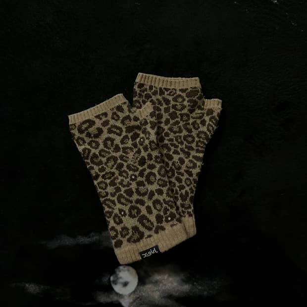 레오파드 큐빅 핸드워머