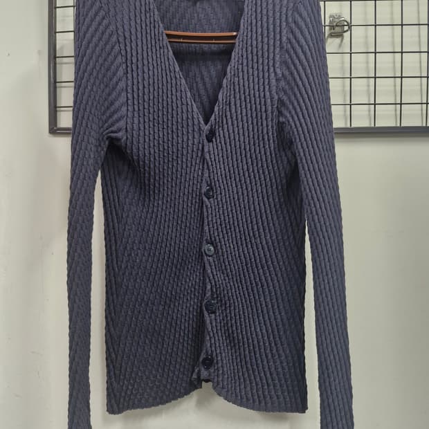 105XL 엠포리오아르마니 골지 니트 가디건.