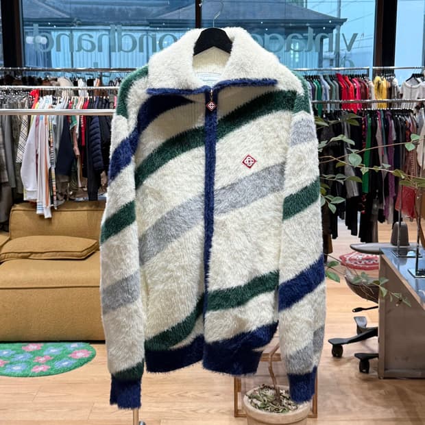 카사블랑카 오프 화이트 퍼리 스트라이프 집업 자켓