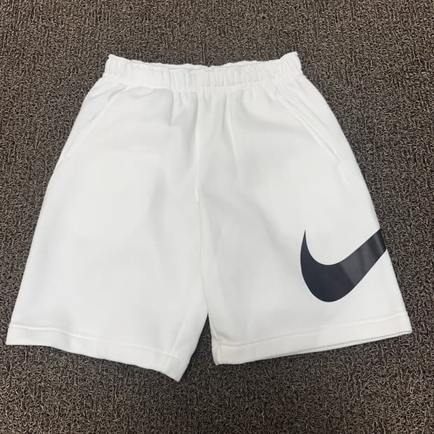 NIKE 나이키 스우시 기모 반바지 운동복 화이트 S