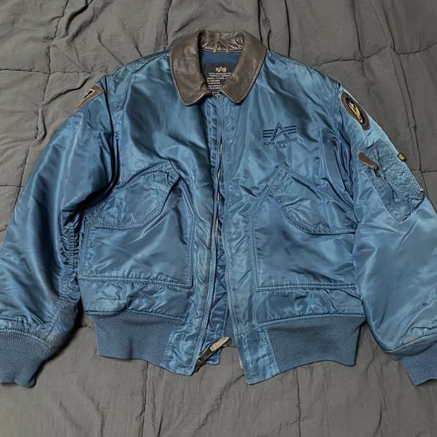 알파 인더스트리 CWU-45P flight jacket