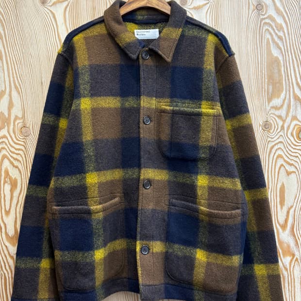 Universal Works 플래드 플리스 필드 자켓