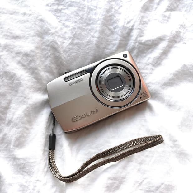 카시오 엑슬림 z2300 골드 casio exilim