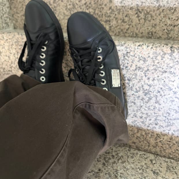 돌체엔가바나 레더 스니커즈