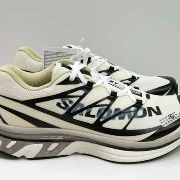 살로몬 x MM6 메종 마르지엘라 XT-MM6 바닐라 아이스 블랙