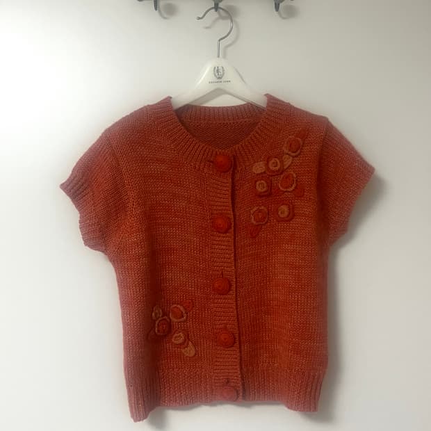 하구미 모리걸 레드오렌지 반팔 가디건