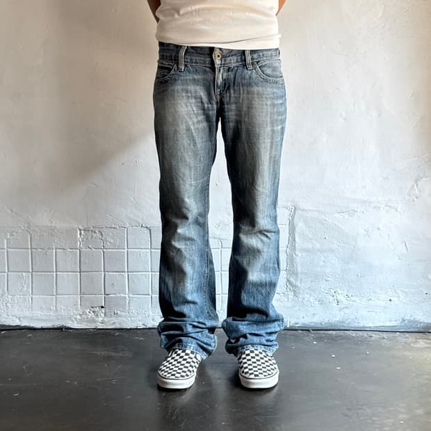Levi’s 570 Straight Fit 데님 팬츠