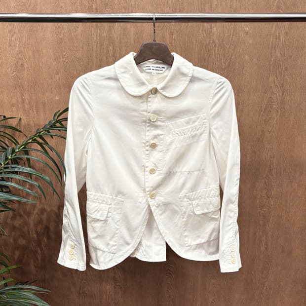 꼼데가르송 코튼 자켓 라운드 카라 디테일 레귤러핏 화이트