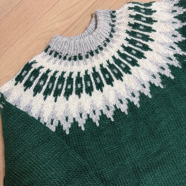 노르딕 패턴 그린 니트