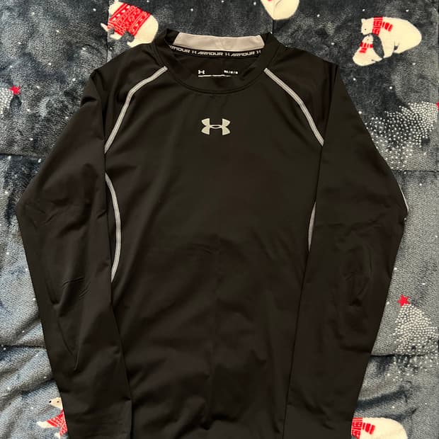 언더아머 긴팔 컴프레션 