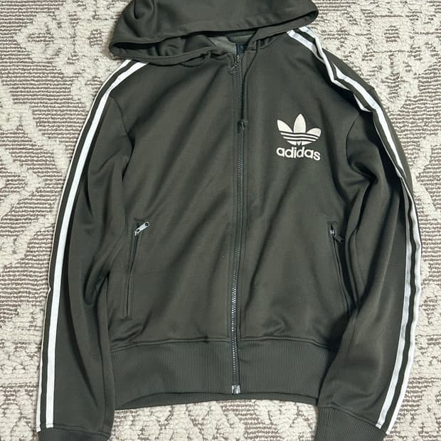 아디다스 카키 후드집업 져지 말차 