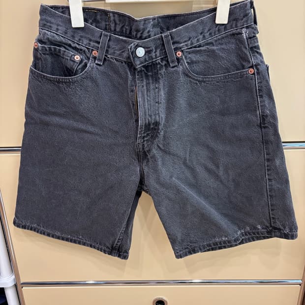 00s levis 550 black shorts