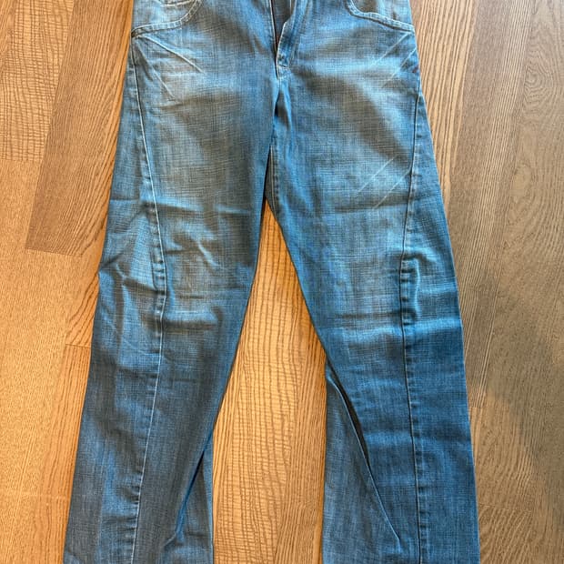 리바이스 엔지니어드 진(Levi's Engineered Jeans, LE