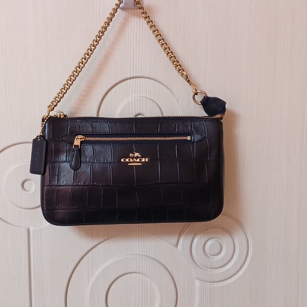 코치 노리타 19 위슬렛크록 엠보스드 레더