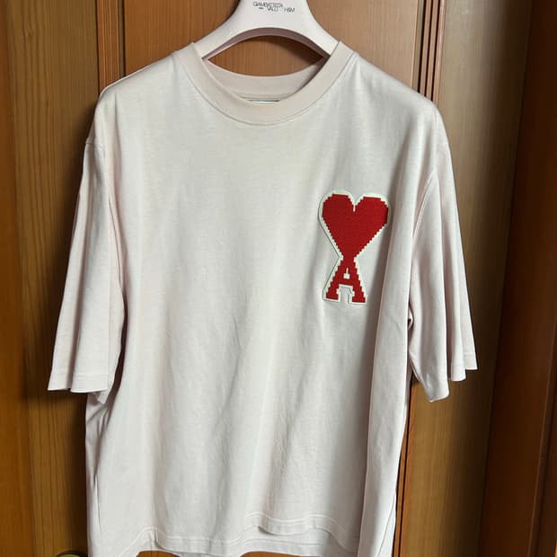 아미 빅하트 숏슬리브