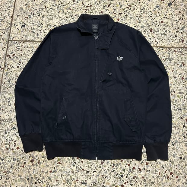 아디다스(ADIDAS) 블랙 바라쿠타 자켓