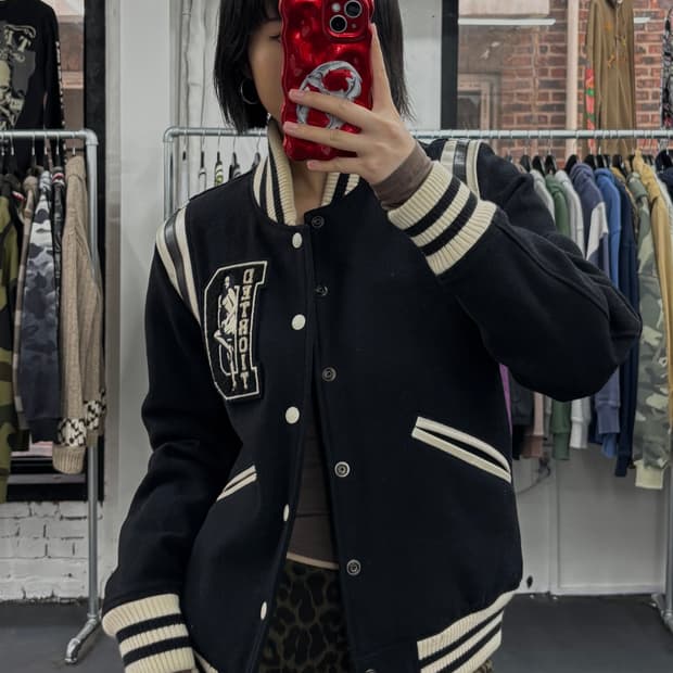 히스테릭 글래머 디트로이트 바시티 자켓