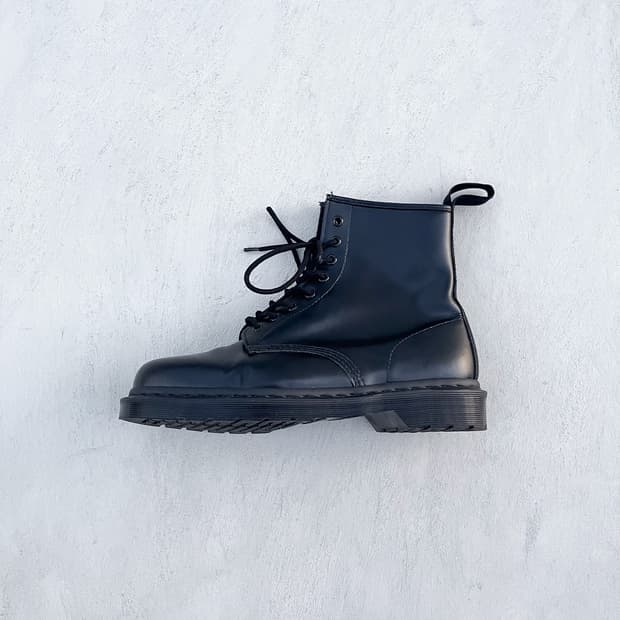 Dr. Martens 1460 Mono (UK 9)