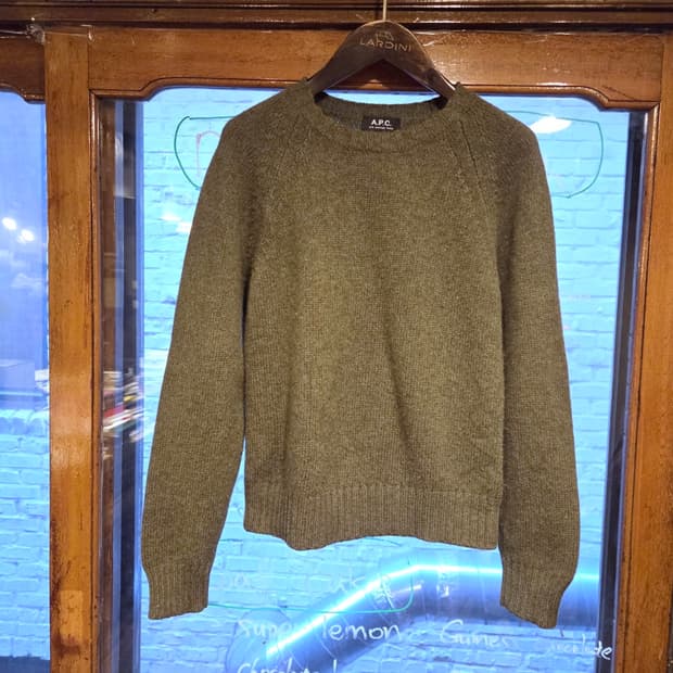 아페세 램스울 니트