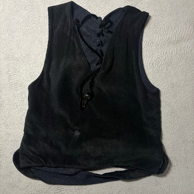 모서리 velvet vest