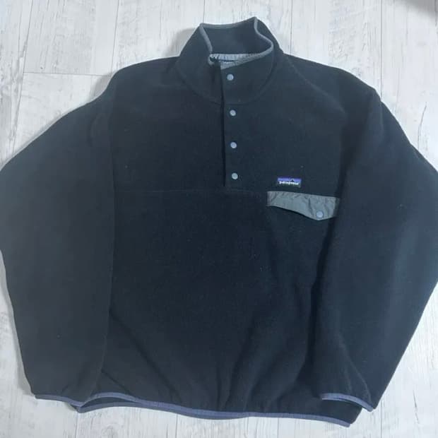 파타고니아 신칠라 플리스 스냅티 헤비웨이트 블랙 포지 그레이 L