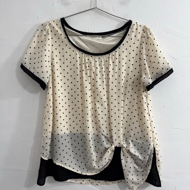 grove dot design blouse