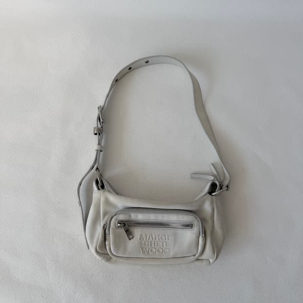 마지셔우드(MARGESHERWOOD) 레더 숄더백