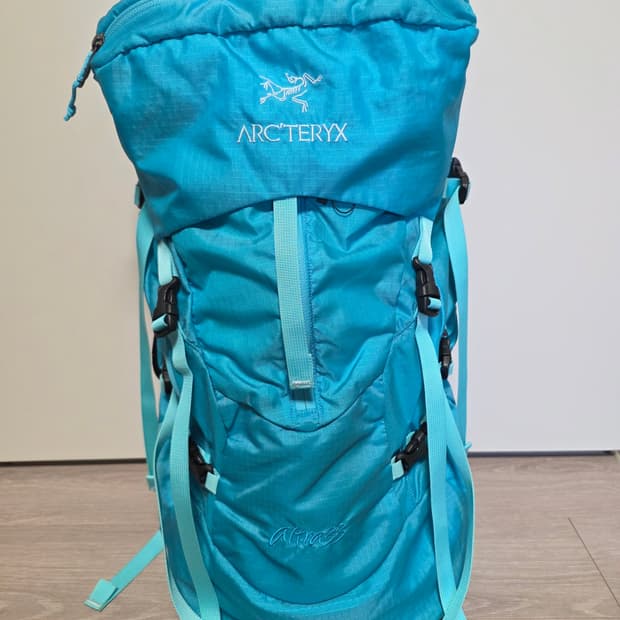 아크테릭스 Altra 33 백팩 Electric Blue