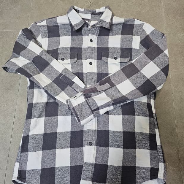 유니클로 남성 플란넬 체크 셔츠 L