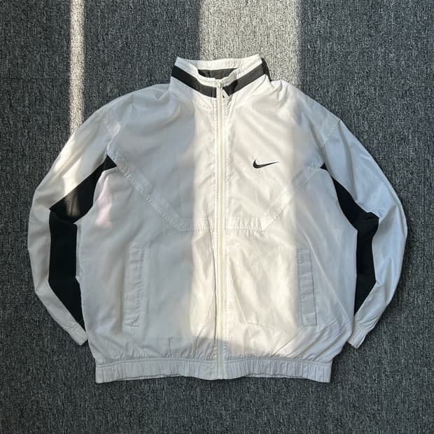 나이키 올드스쿨 빅로고 바람막이