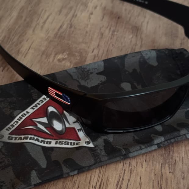 오클리 가스캔 밀리터리