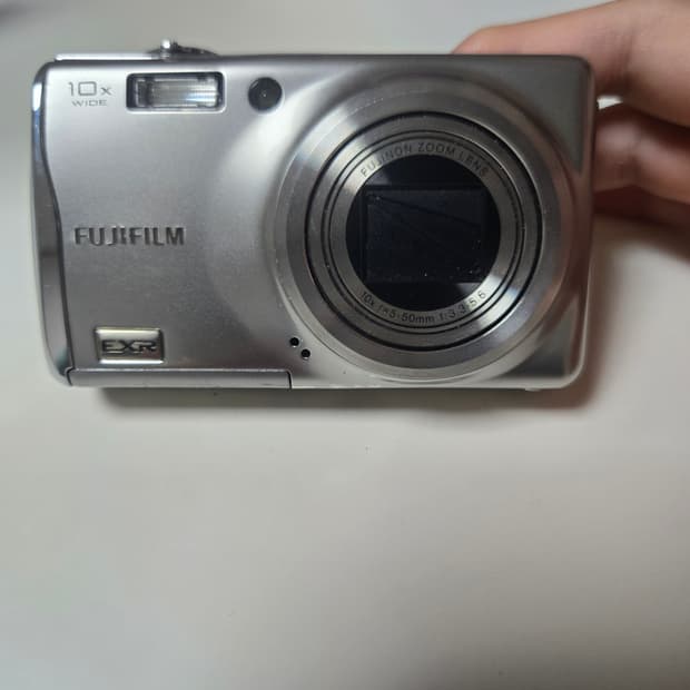 후지필름 파인픽스 f70exr 카메라