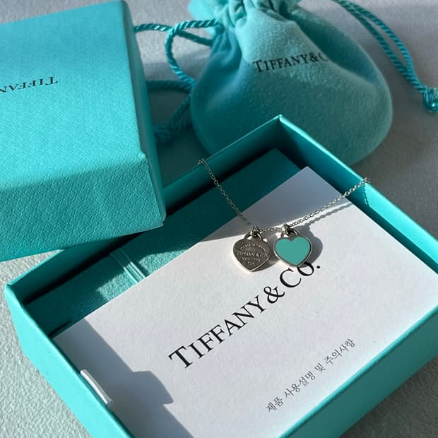 티파니 앤 코 리턴 투 티파니 블루 더블 하트 태그 펜던트