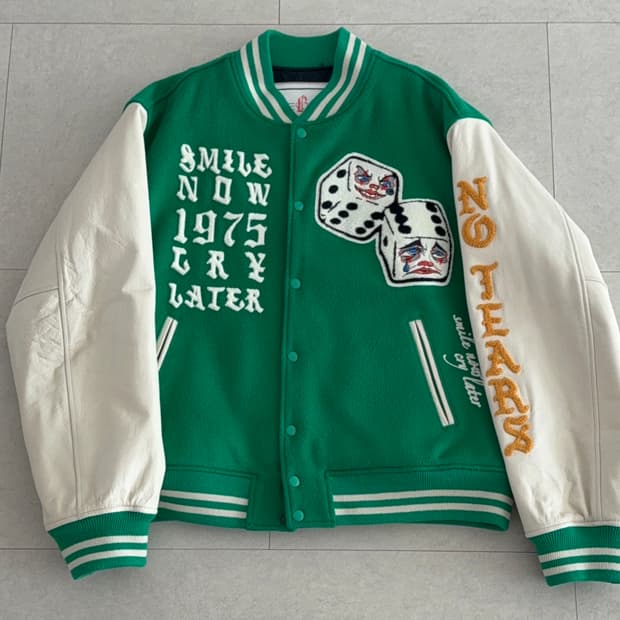 블랙아웃 바시티 그린 L