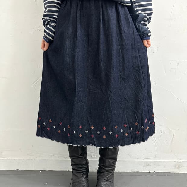 denim skirt