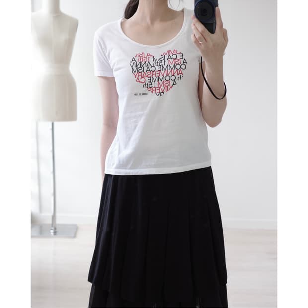 COMME CA ISM white graphic heart tee