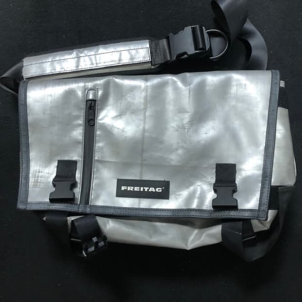 프라이탁 올실버 처분 매우급처