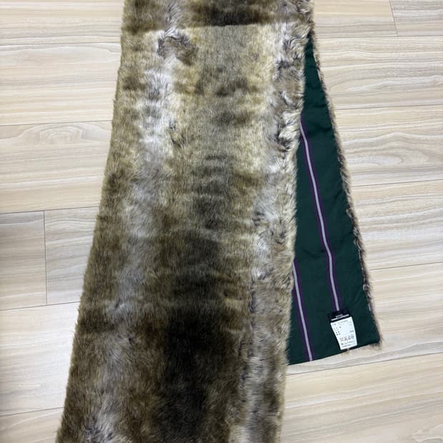 꼼데가르송 페이크 퍼 머플러