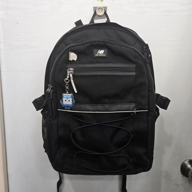 New balance 뉴발란스 백팩 가방! 깔끔한 디자인 백팩~