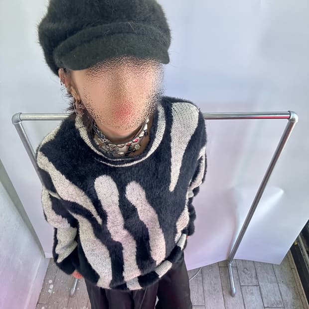 pattern point hairy over-fit knit