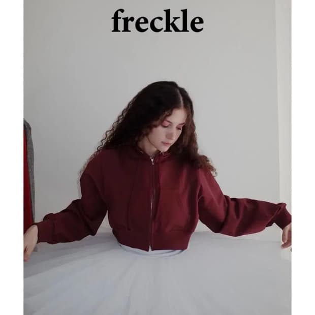 (새상품) 프레클 후드집업