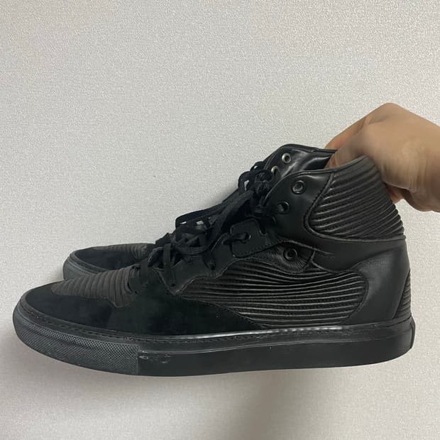 발렌시아가 하이탑 블랙