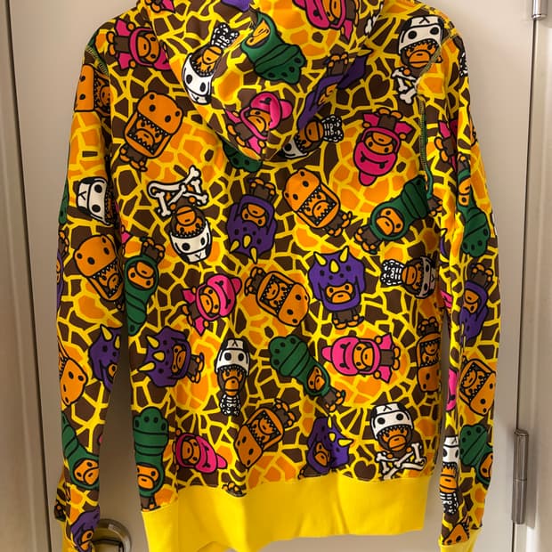 베이프 마일로 패턴 후드집업