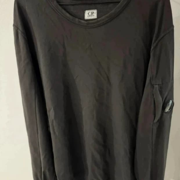 cp컴퍼니 맨투맨