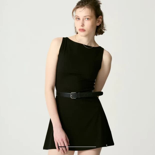 글로니 GIRLFRIEND SLEEVELESS MINI DRESS