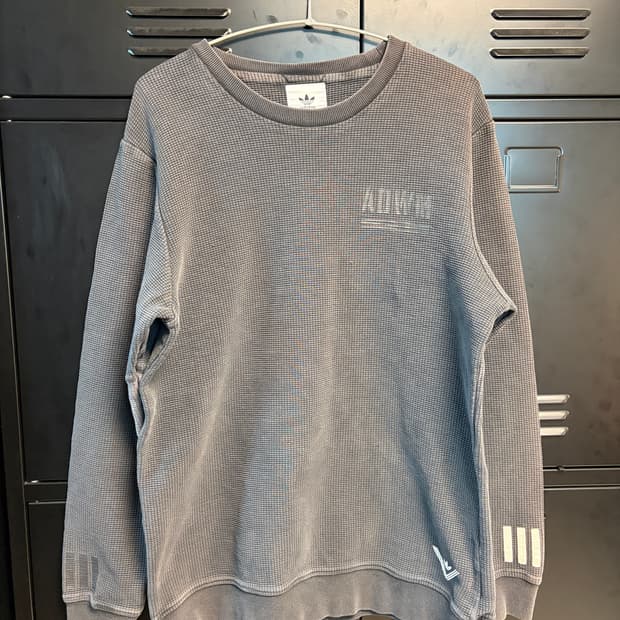 아디다스 화이티마운티니어링 와플 티셔츠