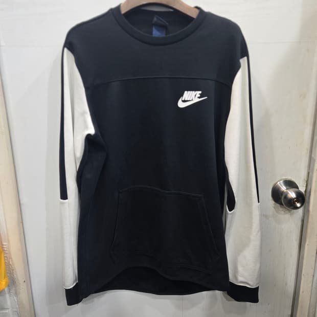 M,95 )) NIKE 나이키 맨투맨! 블랙 & 화이트!