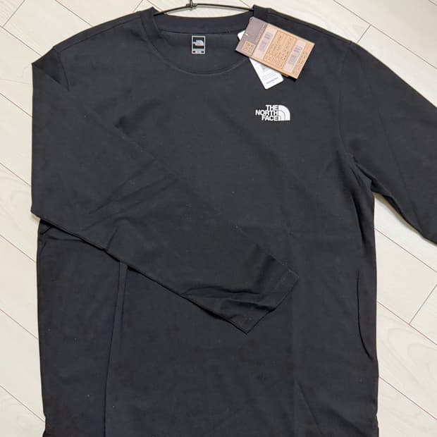 노스페이스 긴팔티셔츠 새상품