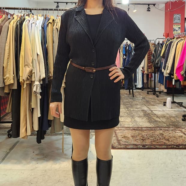 SPECCHIO pleats 스피치오 플리츠 블랙 카라 자켓